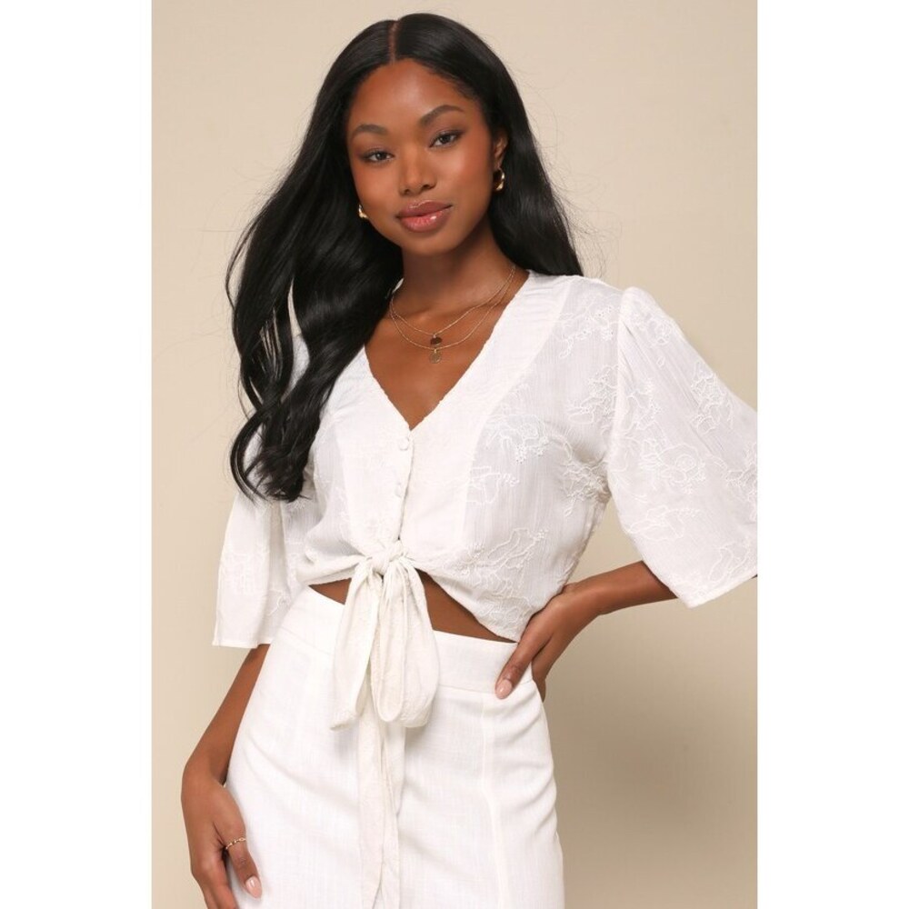 Lulus Delightful Darling White Floral Embroidered Tie-front Crop Top - Size XS